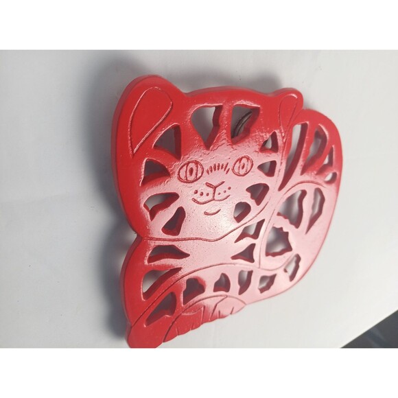 Cast Iron Red Kitty Cat Trivet Wall Hanging Wall Decor Red Enamel Wall Art - Picture 9 of 10